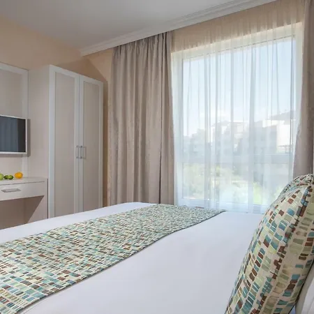Marina White Sands Obzor